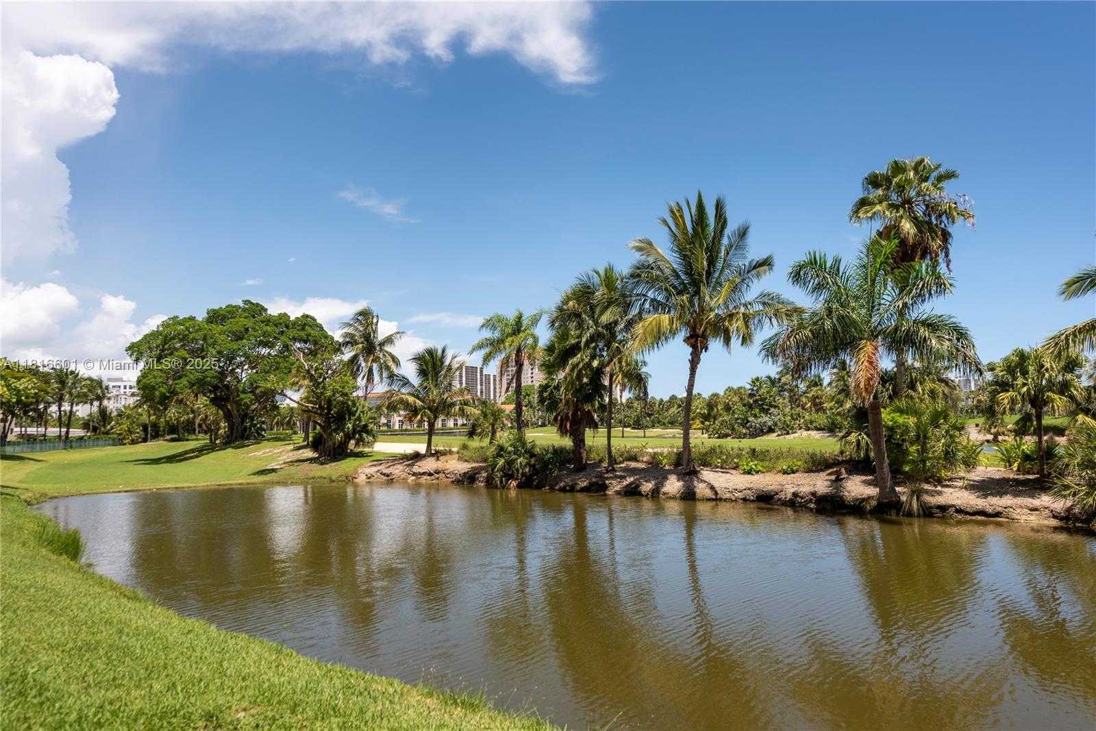 Small Image of 19501 WEST COUNTRY CLUB DR #2210, Aventura Number 40