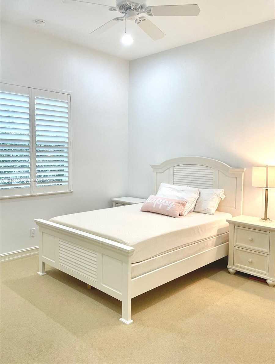 Small Image of Plantation Number 12