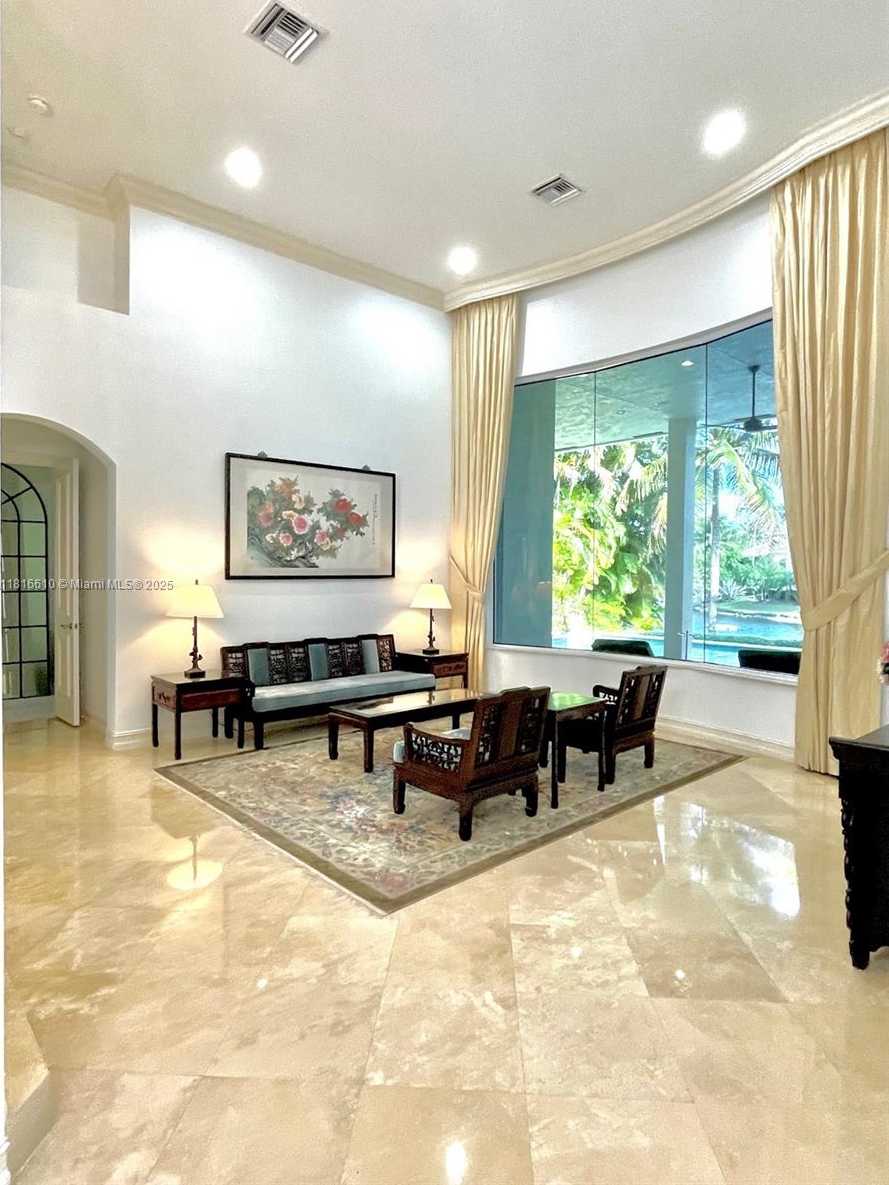 Small Image of Plantation Number 8