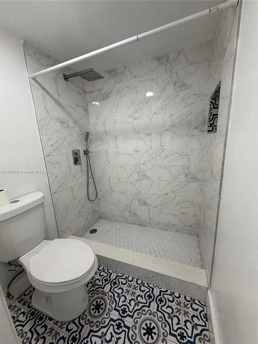 Small Image of 10400 SOUTH WEST 108TH AVE #A409, Miami Number 5