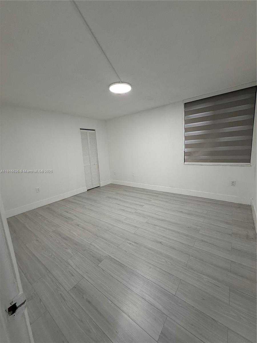 Small Image of 10400 SOUTH WEST 108TH AVE #A409, Miami Number 7