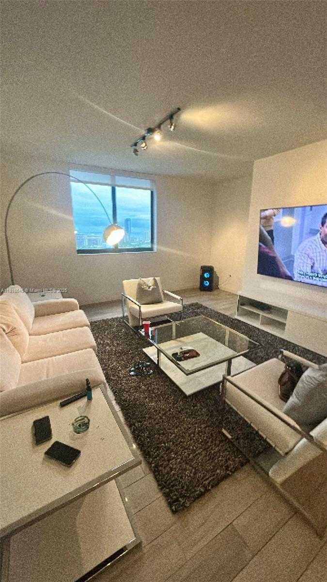 Small Image of 999 SOUTH WEST 1ST AVE #2804, Miami Number 3