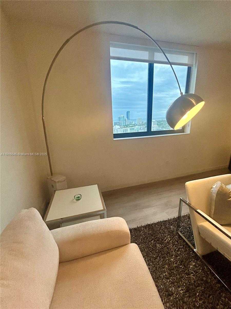 Small Image of 999 SOUTH WEST 1ST AVE #2804, Miami Number 4