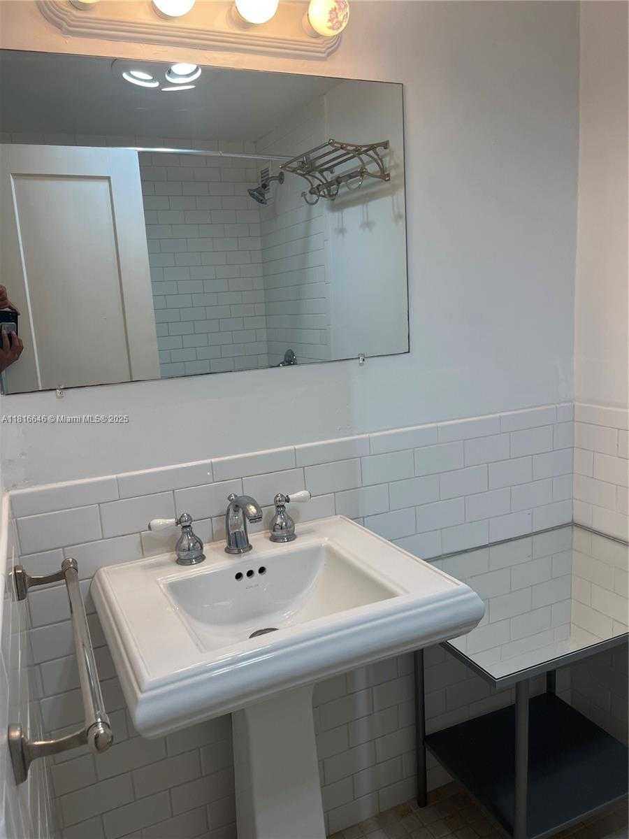 Small Image of 3 ISLAND AVE #08A, Miami Beach Number 13