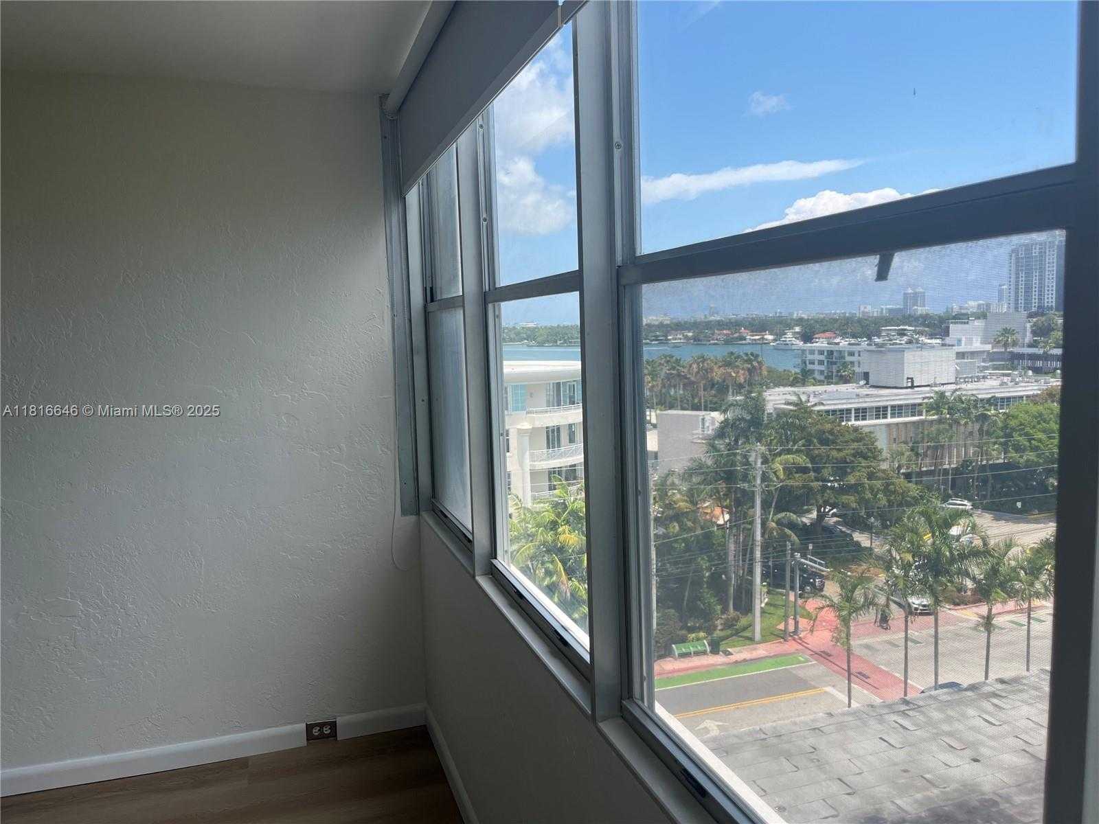 Small Image of 3 ISLAND AVE #08A, Miami Beach Number 2
