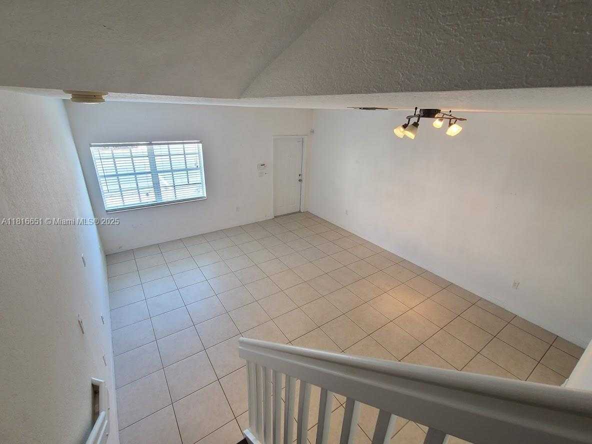 Small Image of 5713 NORTH WEST 114TH CT #112, Doral Number 18