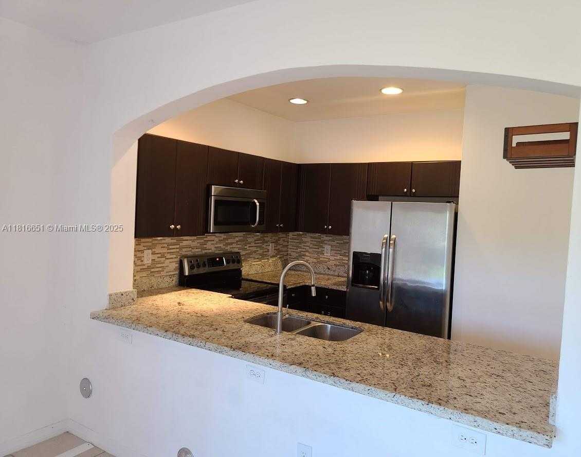 Small Image of 5713 NORTH WEST 114TH CT #112, Doral Number 2