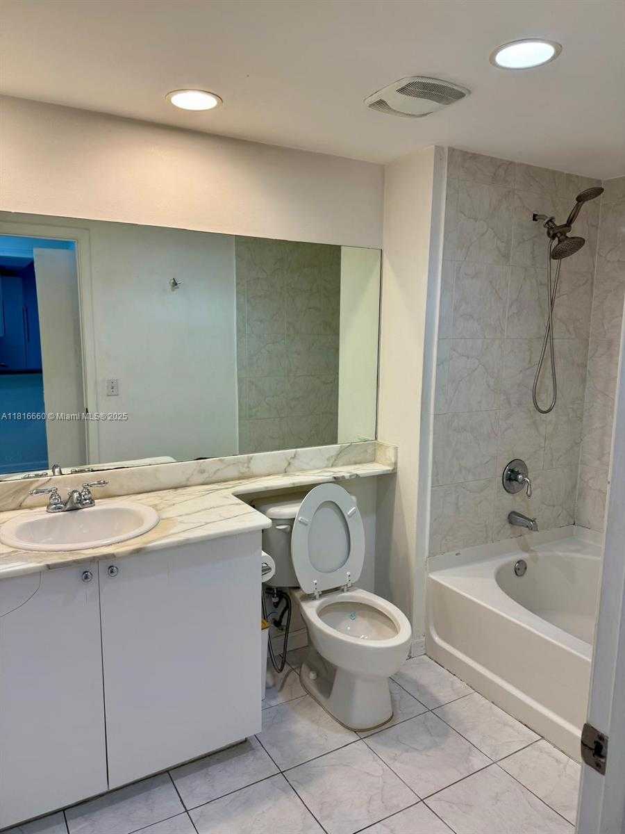 Small Image of 18800 NORTH EAST 29TH AVE #210, Aventura Number 29