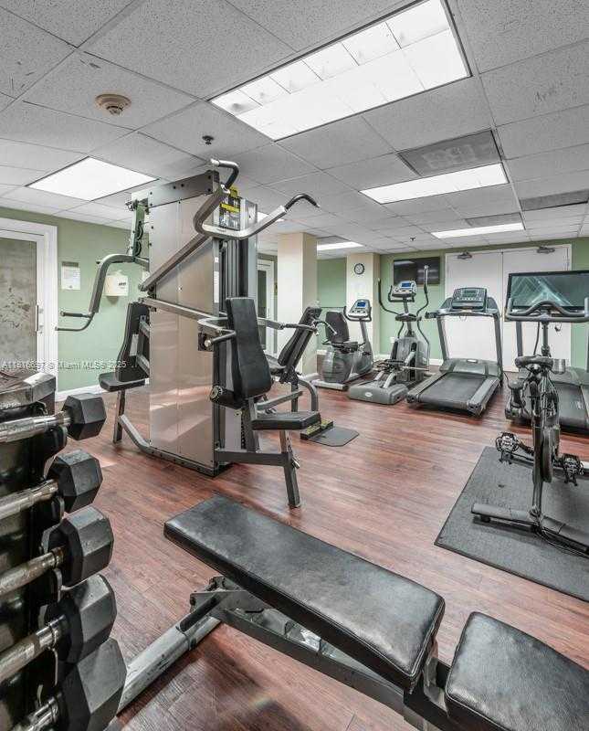 Small Image of 2951 SOUTH BAYSHORE DR #917, Miami Number 15