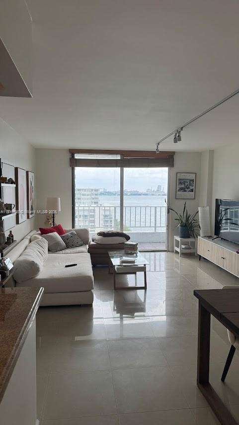 Small Image of 200 SOUTH EAST 15TH RD #15E, Miami Number 3