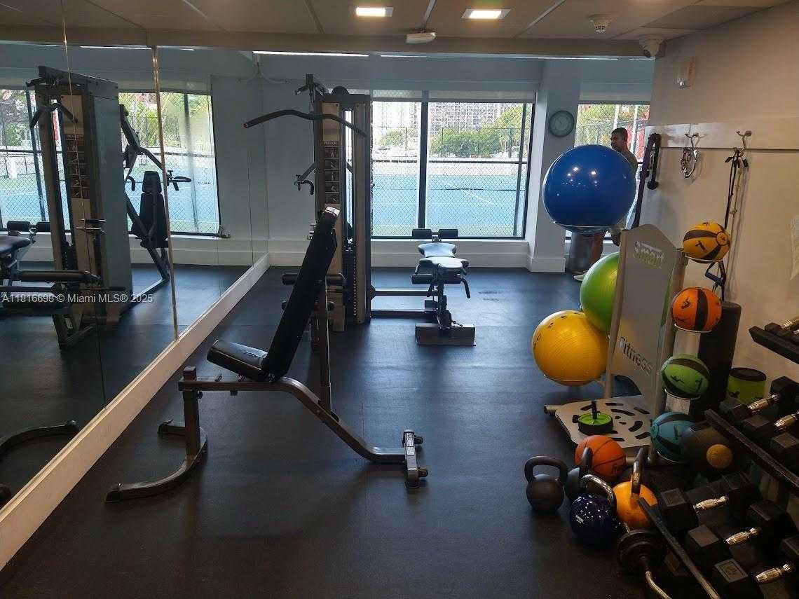 Small Image of 200 SOUTH EAST 15TH RD #15E, Miami Number 31