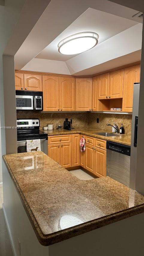 Small Image of 200 SOUTH EAST 15TH RD #15E, Miami Number 4