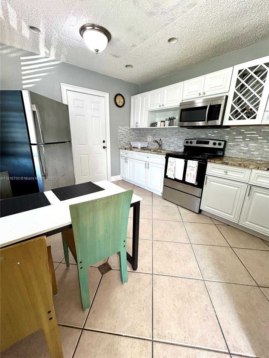 Small Image of 5726 SOUTH WEST 20TH ST, Miami Number 2