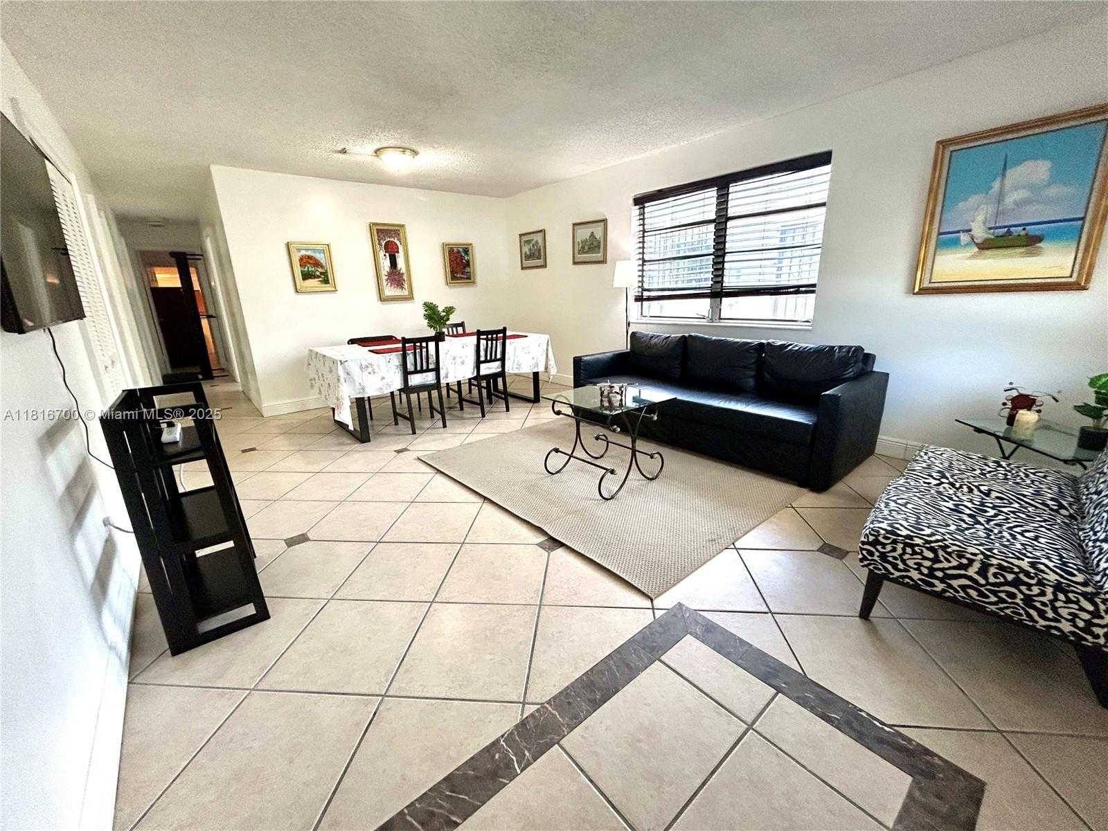Small Image of 5726 SOUTH WEST 20TH ST, Miami Number 4