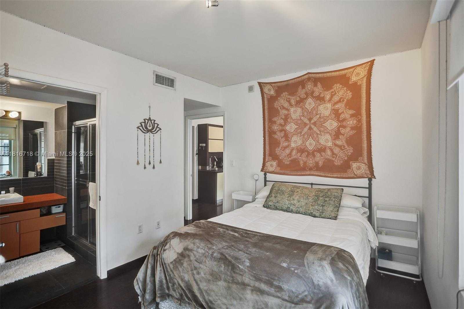 Small Image of 435 21ST ST #210, Miami Beach Number 14
