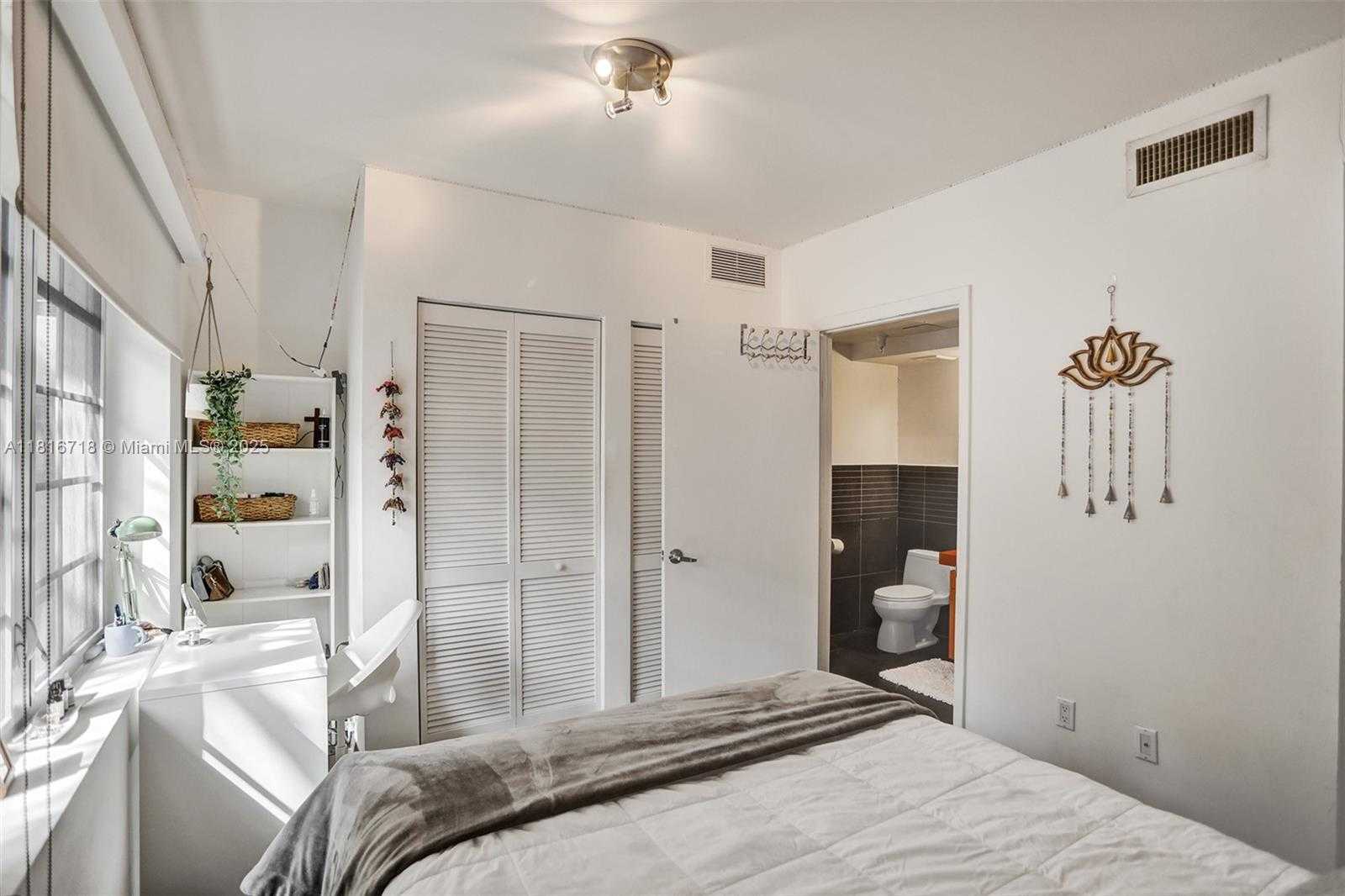Small Image of 435 21ST ST #210, Miami Beach Number 15