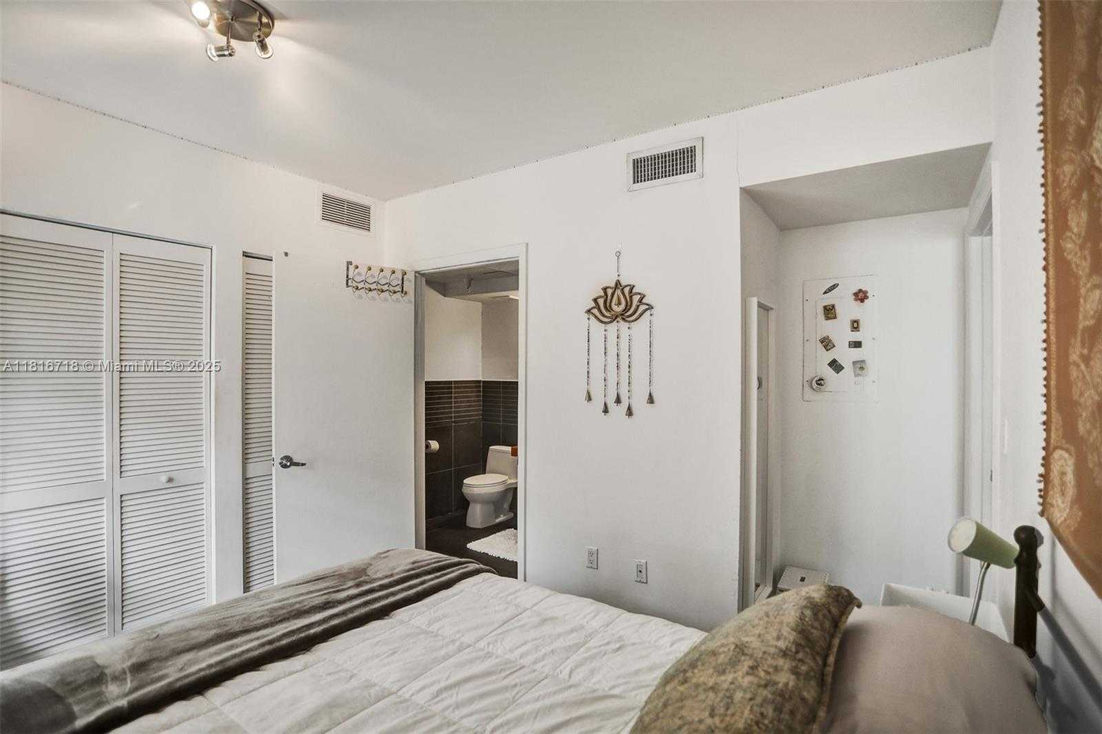 Small Image of 435 21ST ST #210, Miami Beach Number 16