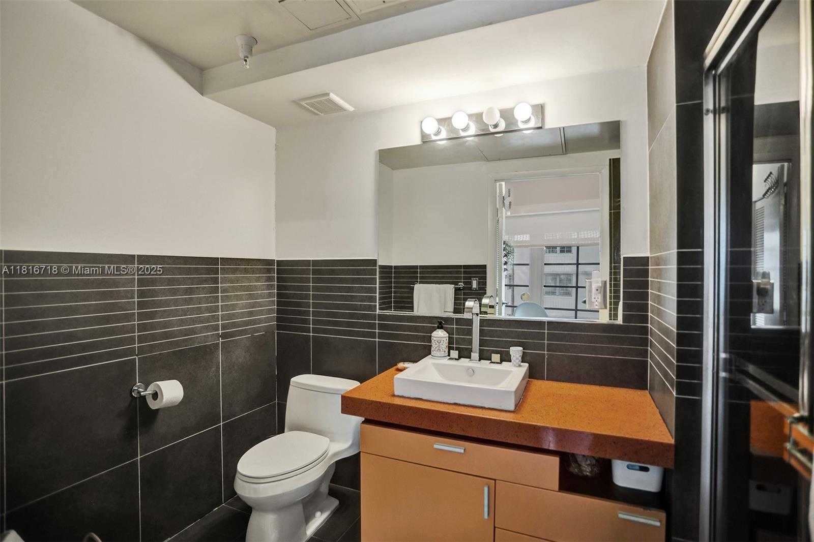 Small Image of 435 21ST ST #210, Miami Beach Number 17