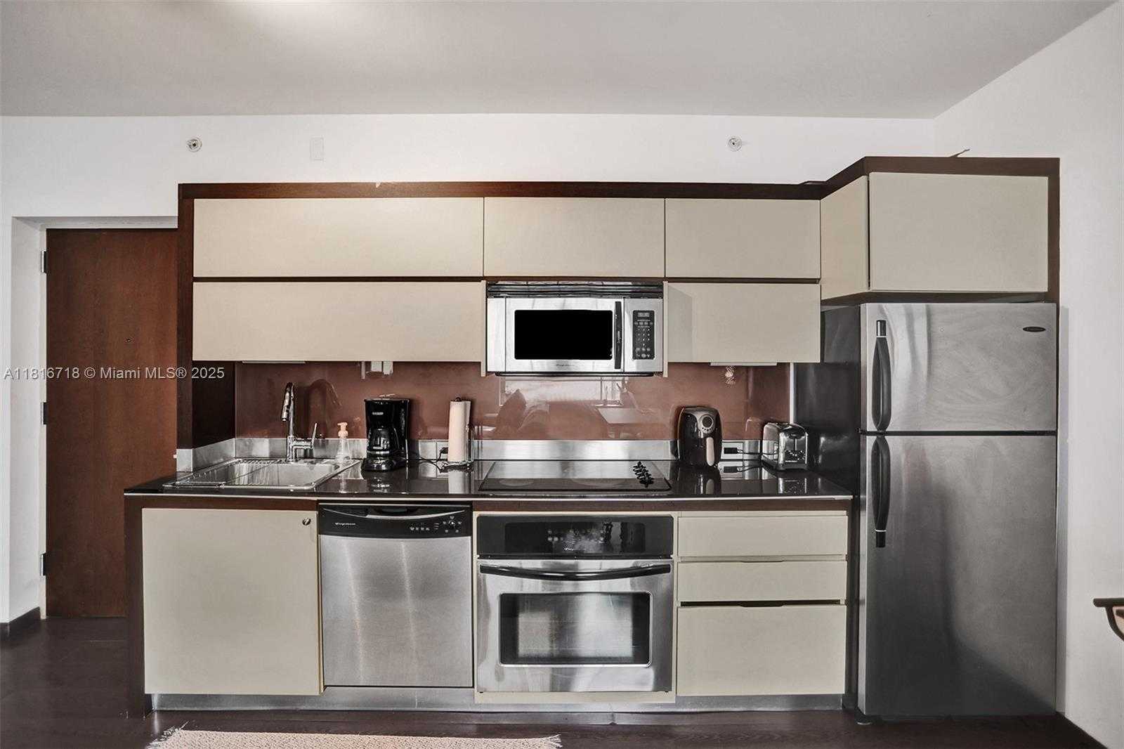 Small Image of 435 21ST ST #210, Miami Beach Number 8