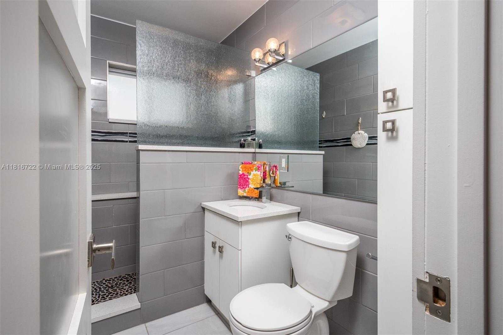 Small Image of 3400 NORTH SURF RD #2, Hollywood Number 8