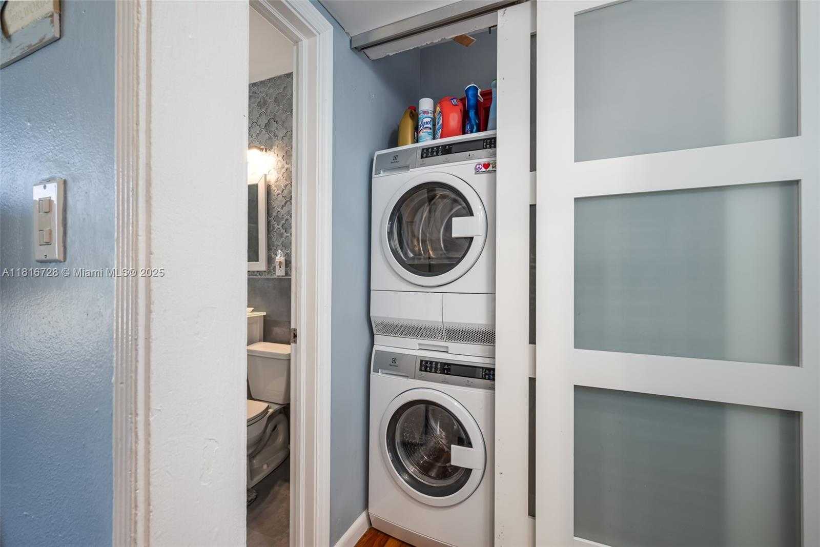 Small Image of 3400 NORTH SURF RD #4, Hollywood Number 9