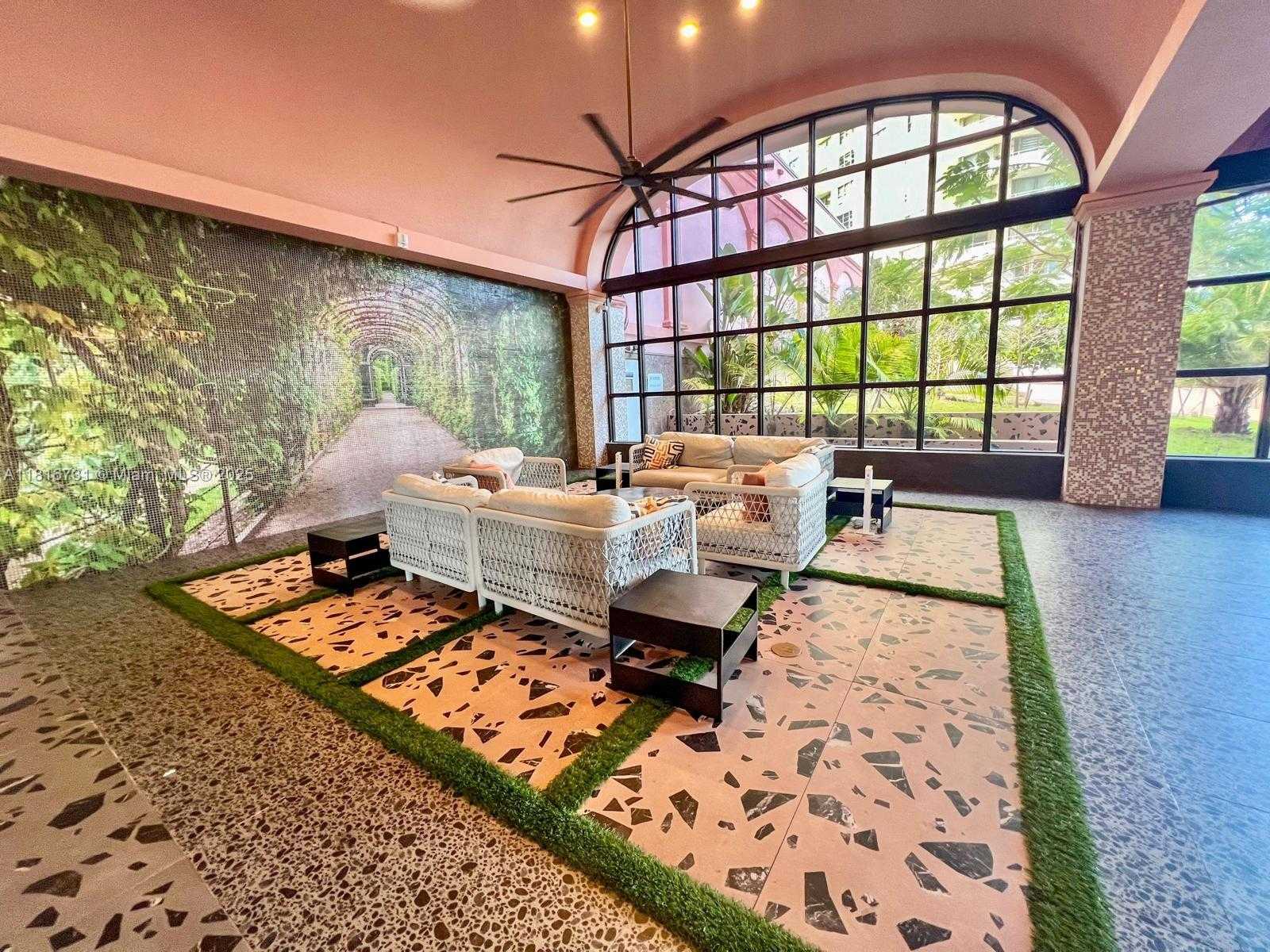 Small Image of 5225 COLLINS AVE #517, Miami Beach Number 23