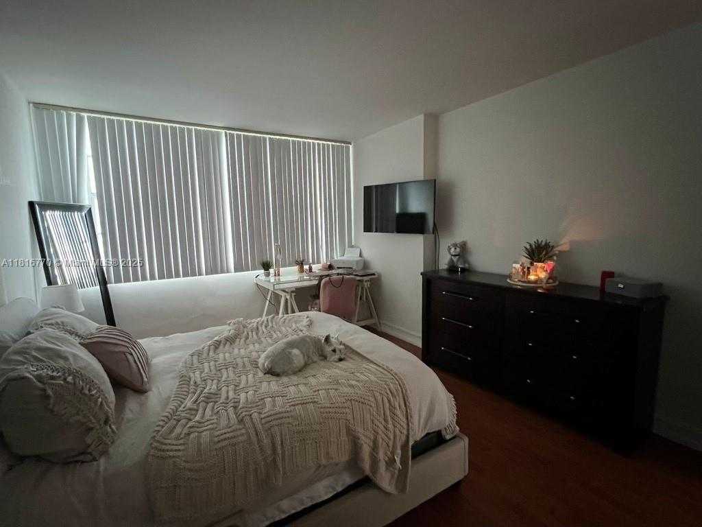 Small Image of 3301 NORTH EAST 5TH AVE #713, Miami Number 7