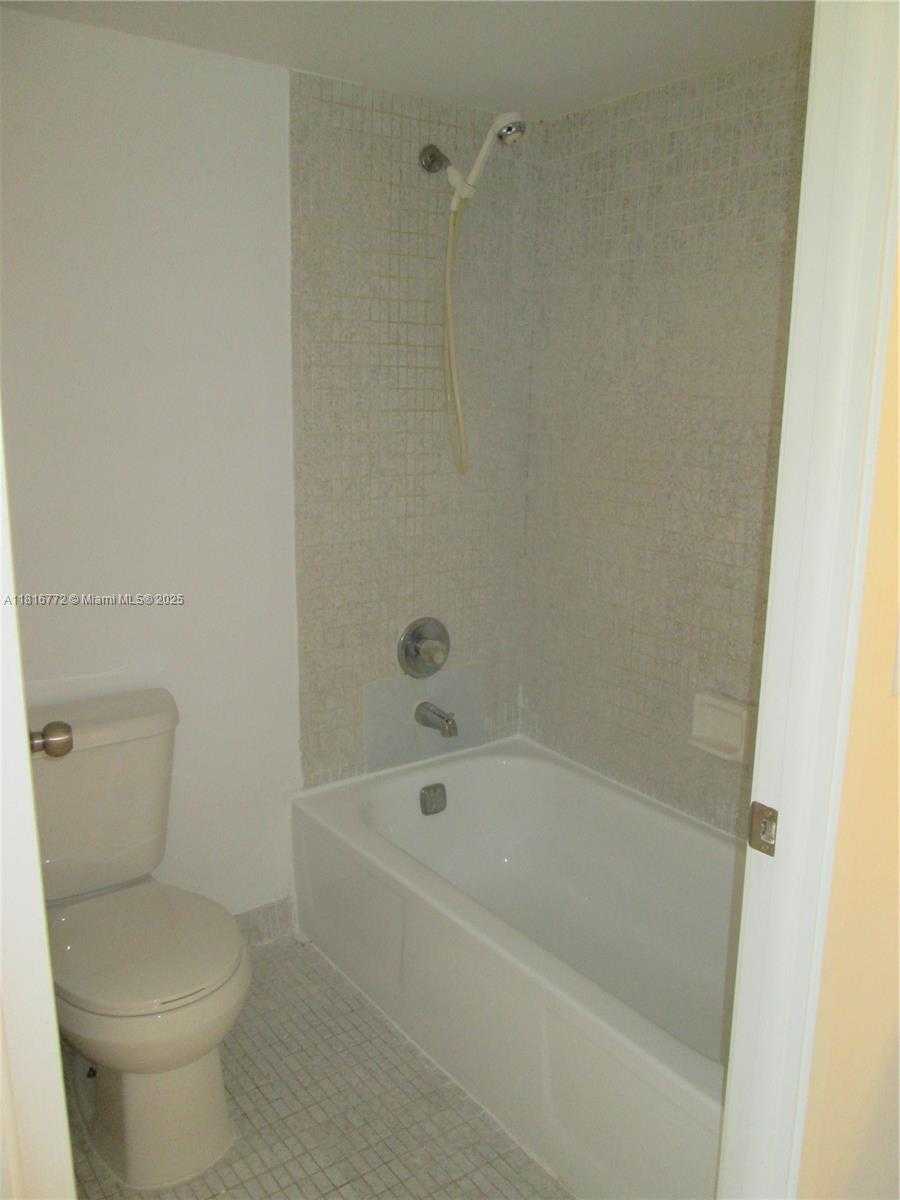 Small Image of 290 174TH ST #1704, Sunny Isles Beach Number 10
