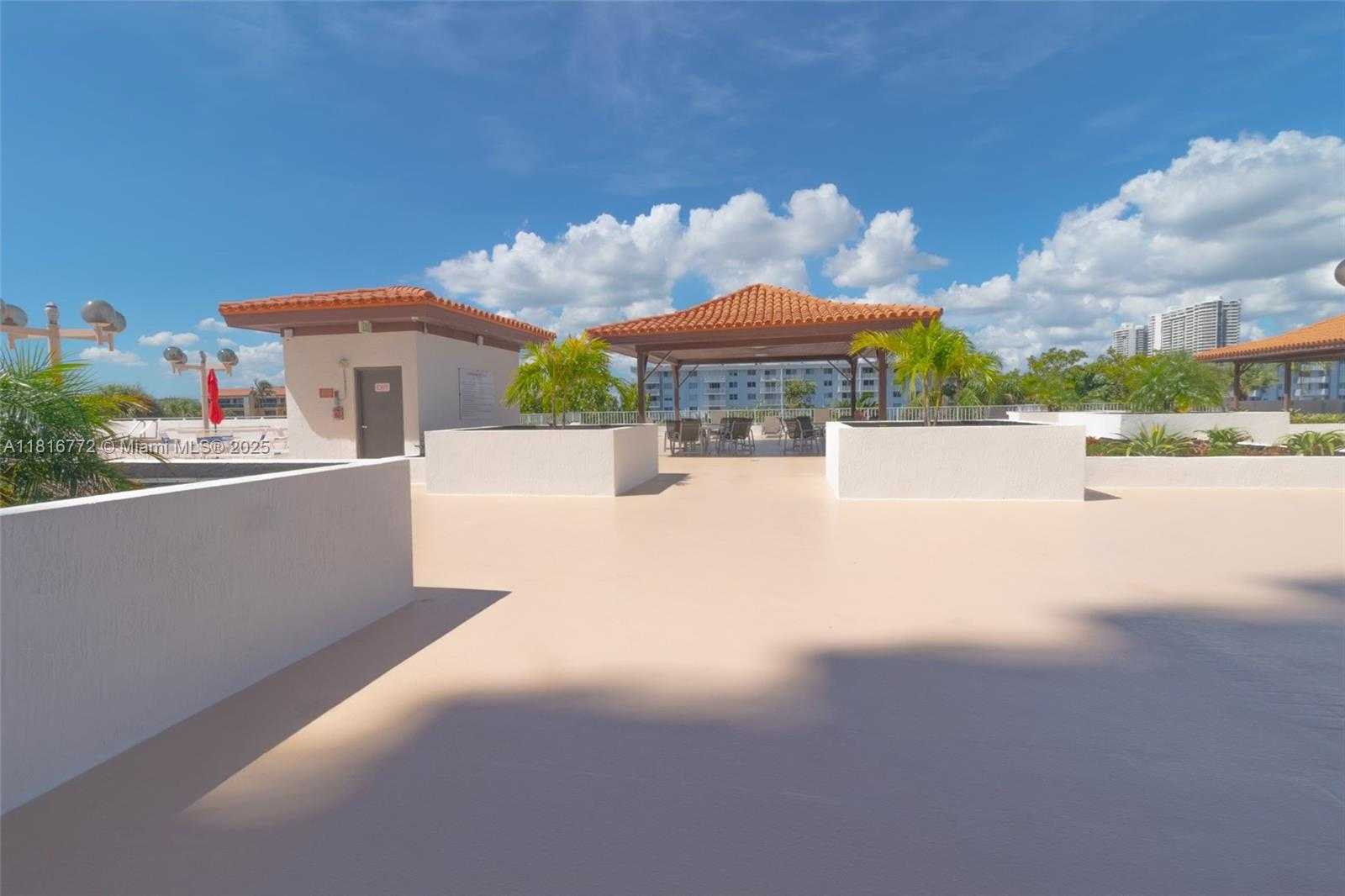Small Image of 290 174TH ST #1704, Sunny Isles Beach Number 31