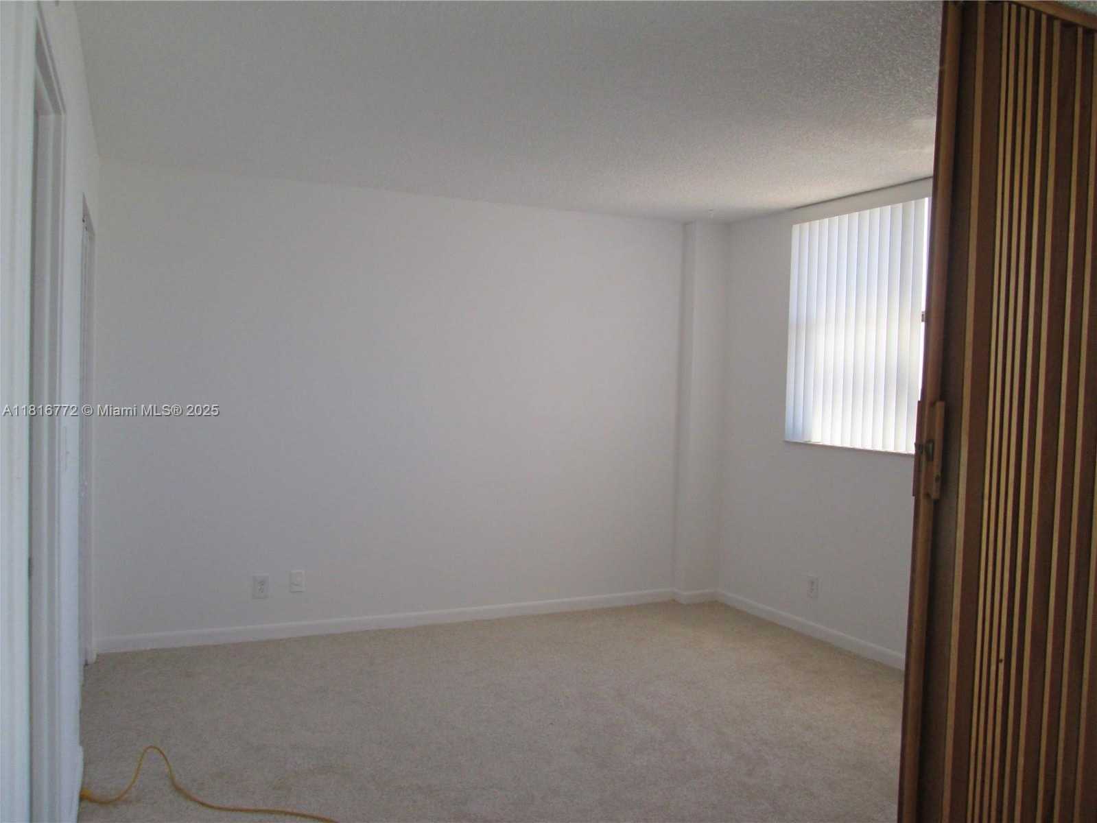 Small Image of 290 174TH ST #1704, Sunny Isles Beach Number 4