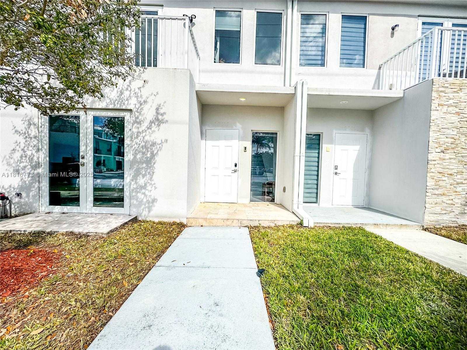 Small Image of 14467 SOUTH WEST 260TH ST #14467, Homestead Number 3