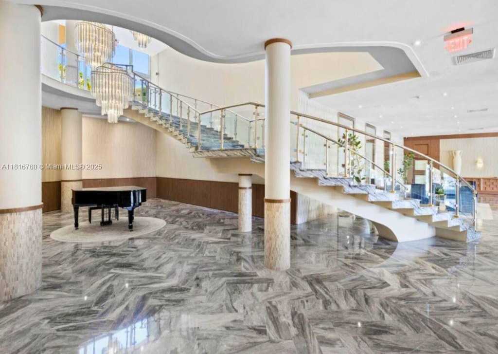 Small Image of 5401 COLLINS AVE #1226, Miami Beach Number 21