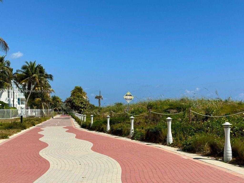 Small Image of 5401 COLLINS AVE #1226, Miami Beach Number 25