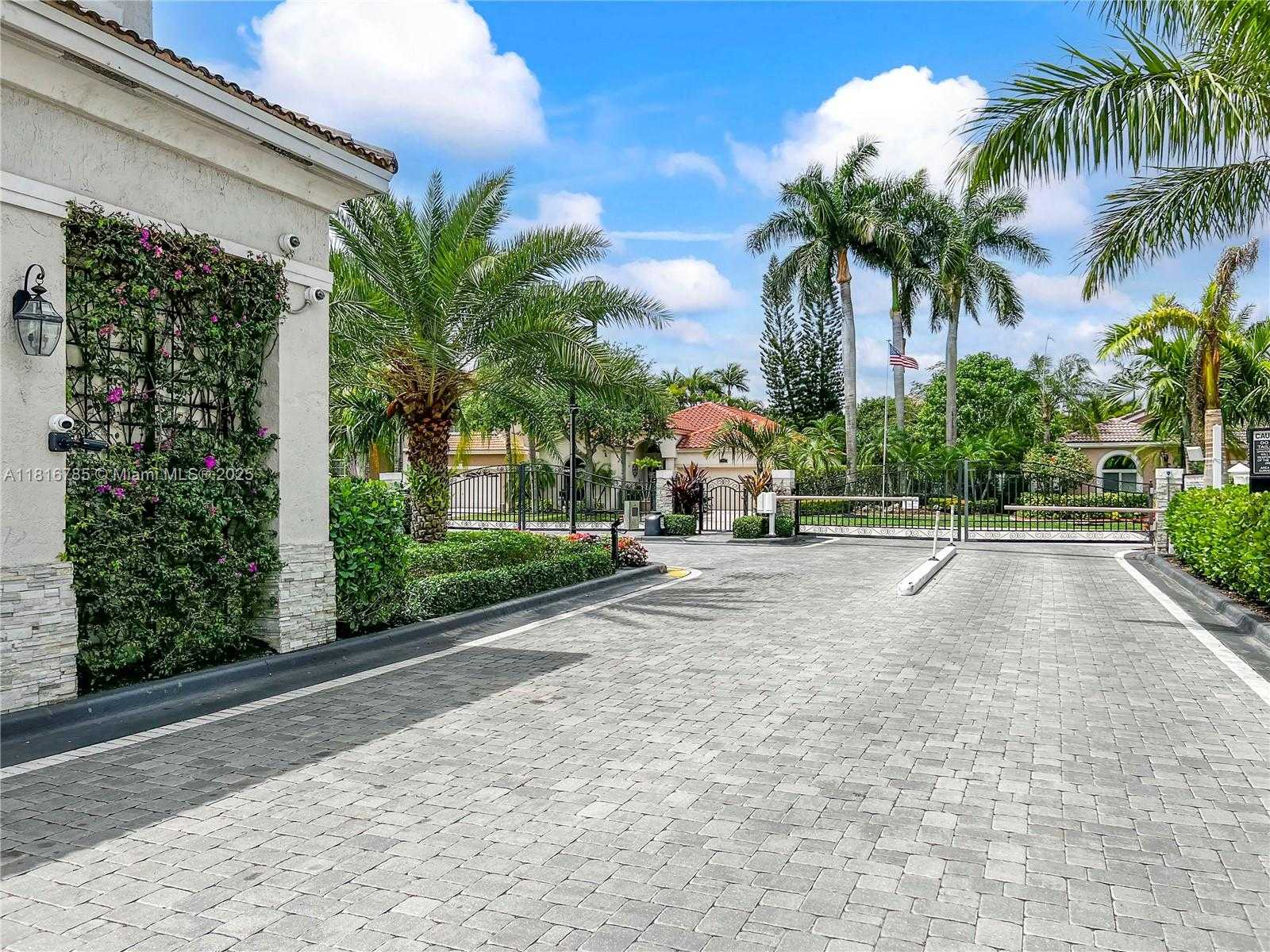 Small Image of 1008 NORTH WEST 116TH AVE, Coral Springs Number 41