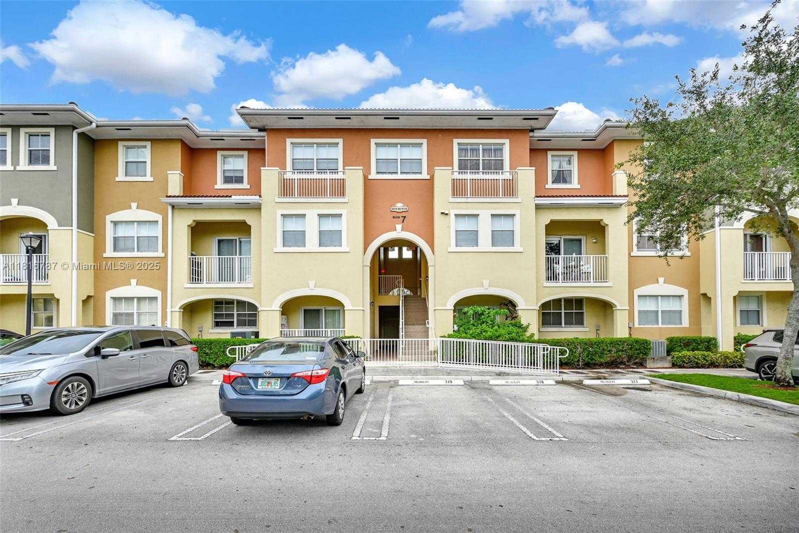 Small Image of 10870 NORTH WEST 88TH TER #202, Doral Number 46