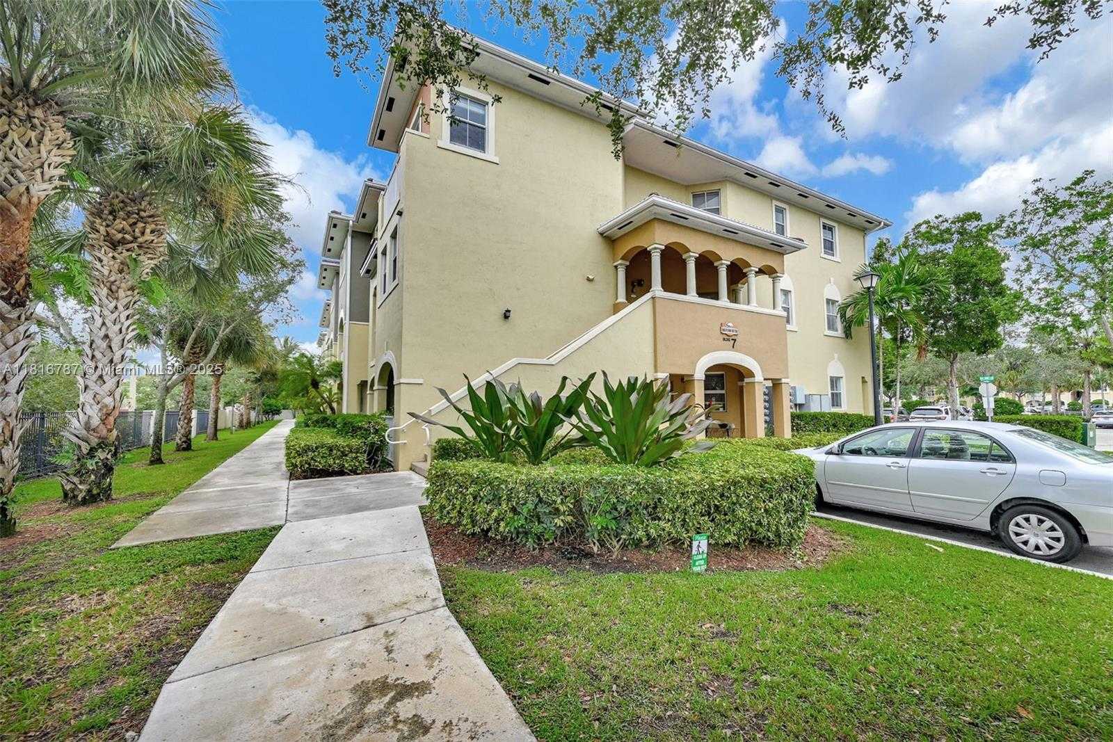 Small Image of 10870 NORTH WEST 88TH TER #202, Doral Number 58