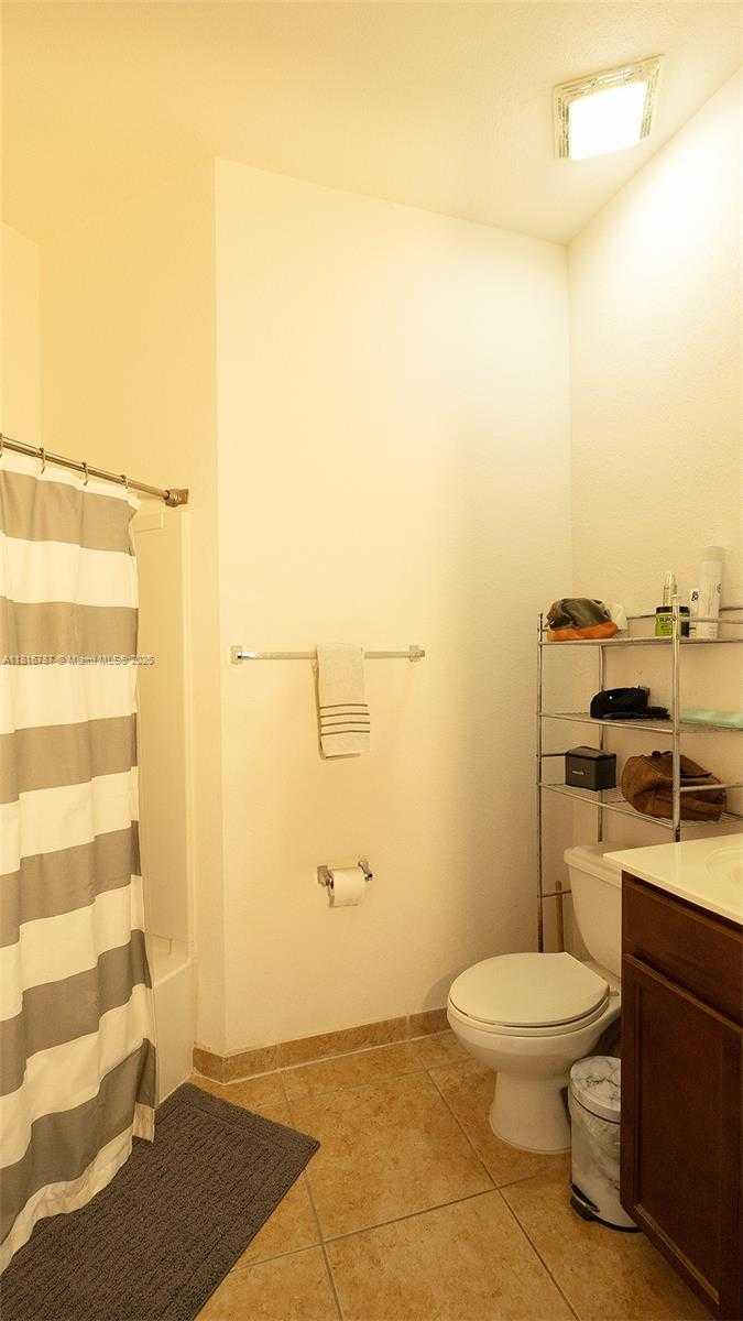 Small Image of 10870 NORTH WEST 88TH TER #202, Doral Number 7