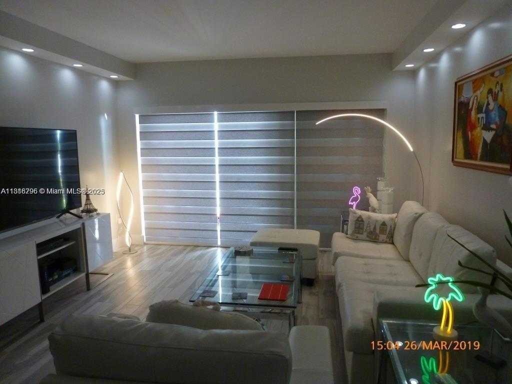 Small Image of 300 BAYVIEW DR #302, Sunny Isles Beach Number 12