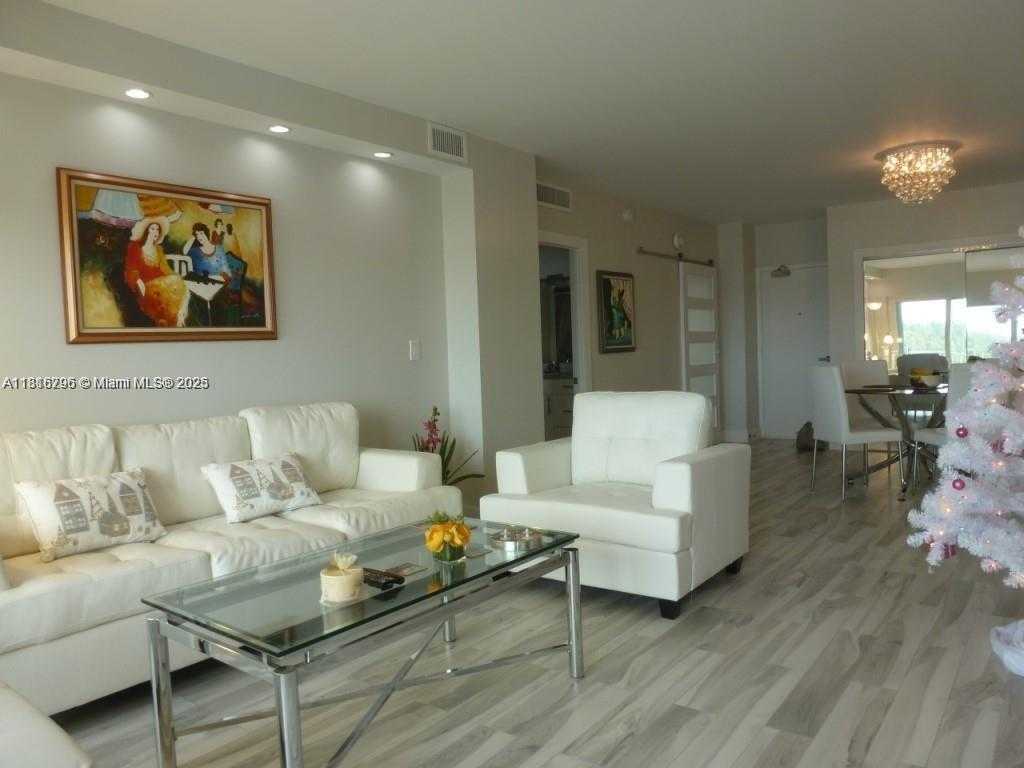 Small Image of 300 BAYVIEW DR #302, Sunny Isles Beach Number 4