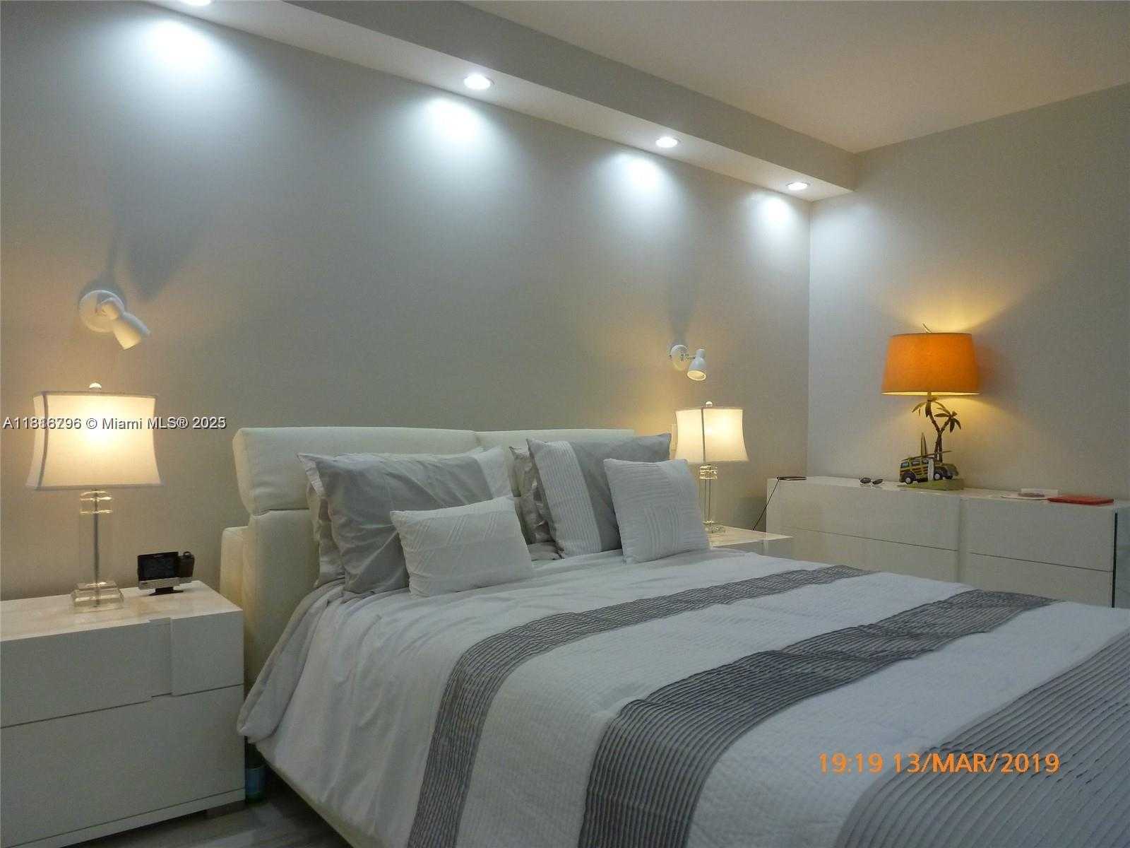 Small Image of 300 BAYVIEW DR #302, Sunny Isles Beach Number 6