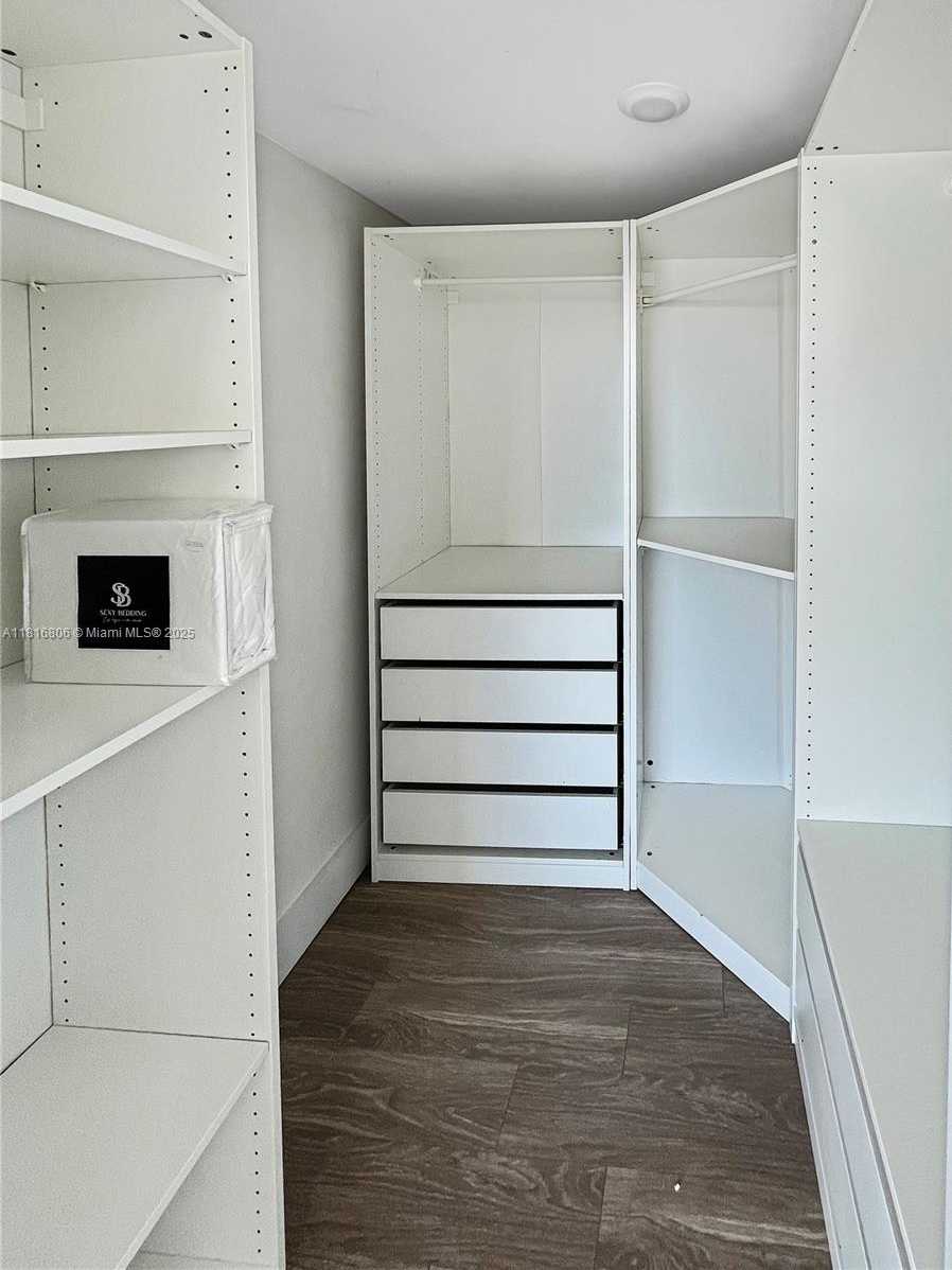 Small Image of 1025 92ND ST #601, Bay Harbor Islands Number 16
