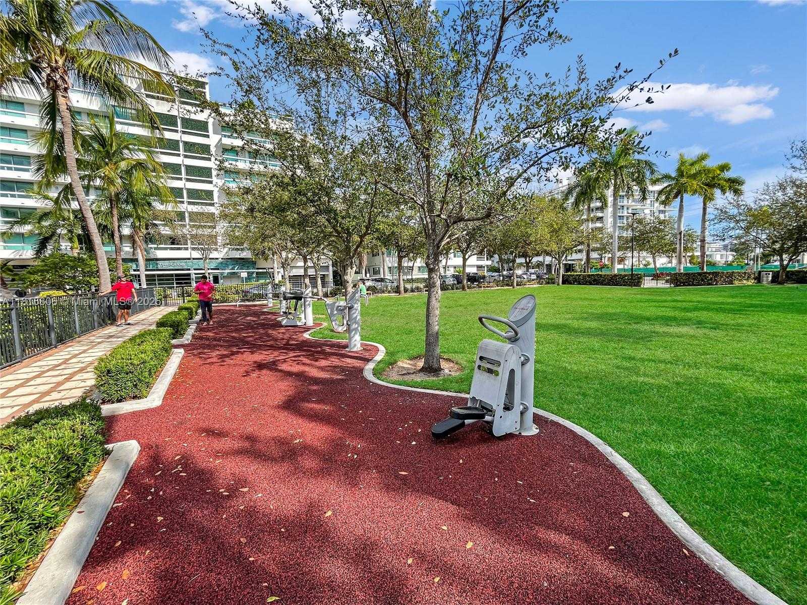 Small Image of 1025 92ND ST #601, Bay Harbor Islands Number 34