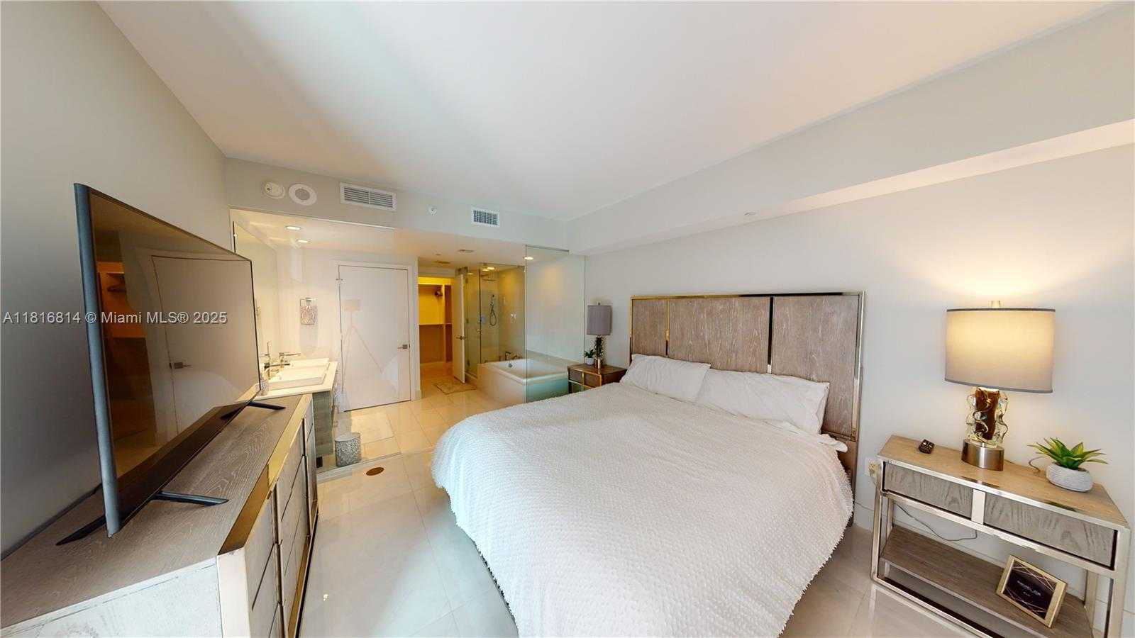 Small Image of 650 NORTH EAST 32ND ST #2005, Miami Number 14
