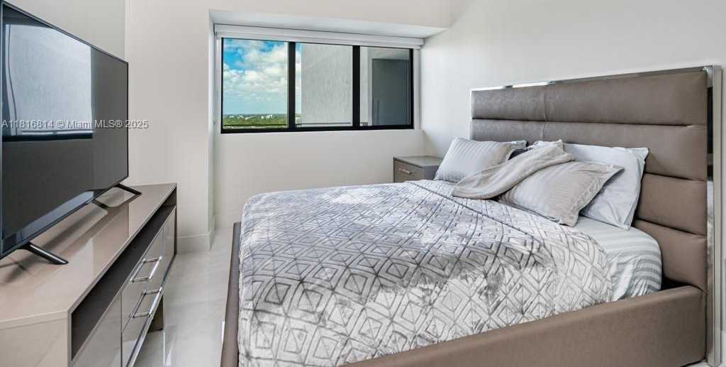 Small Image of 650 NORTH EAST 32ND ST #2005, Miami Number 17