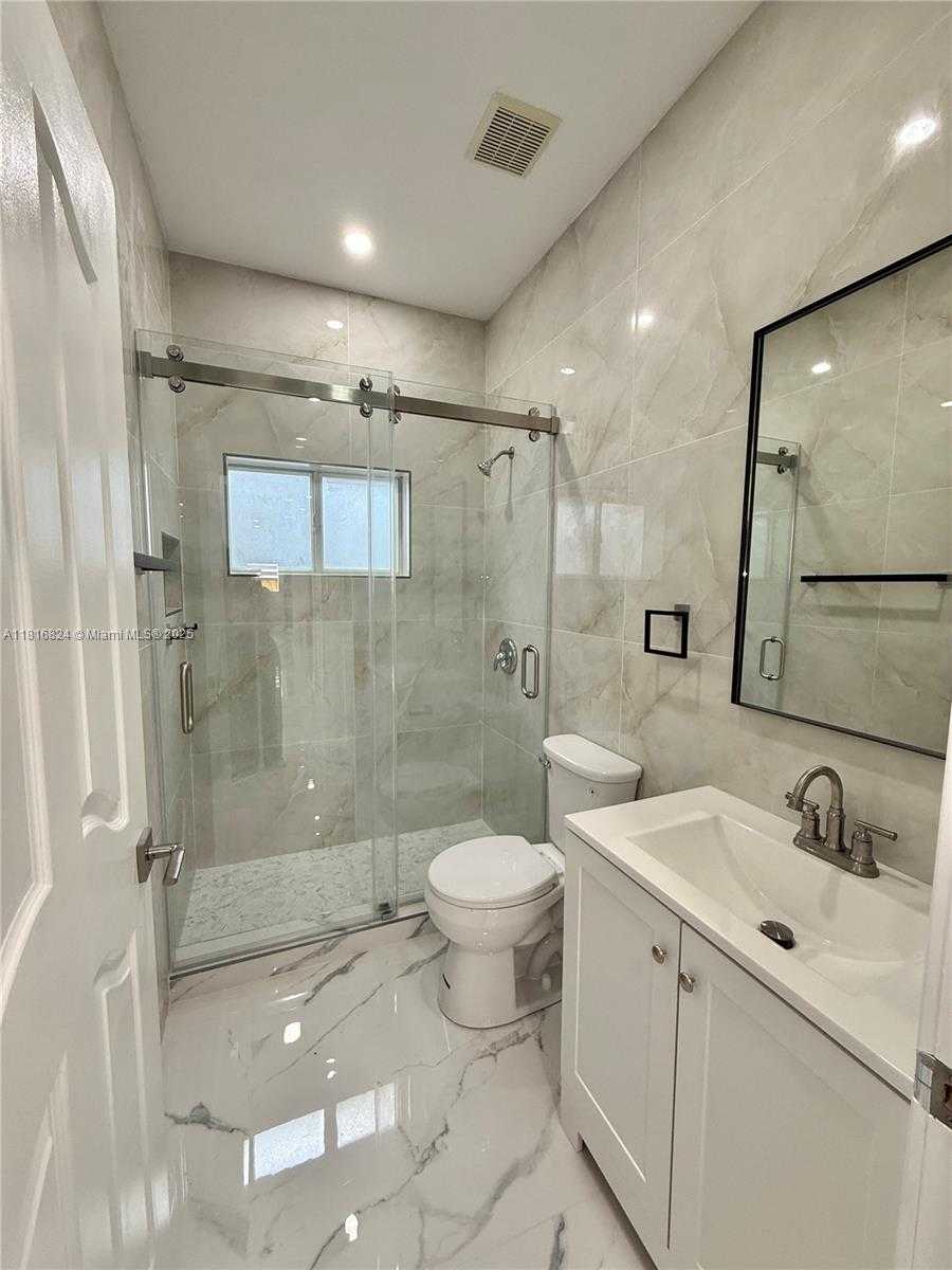 Small Image of 1407 SOUTH EAST 6TH ST #1, Homestead Number 13