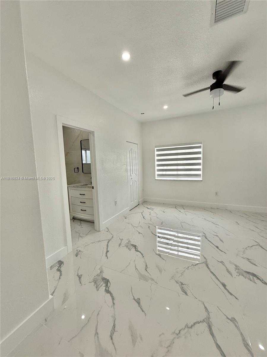 Small Image of 1407 SOUTH EAST 6TH ST #1, Homestead Number 19