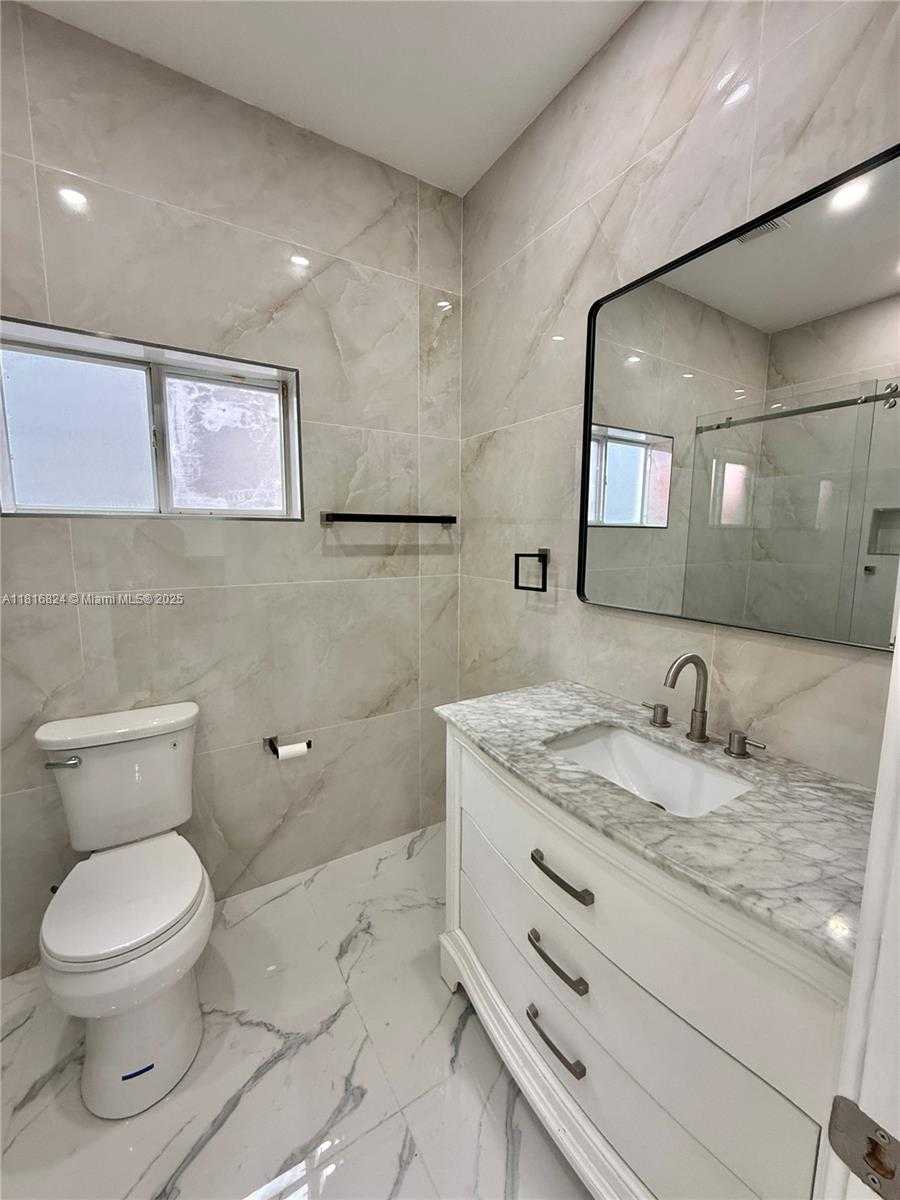 Small Image of 1407 SOUTH EAST 6TH ST #1, Homestead Number 21