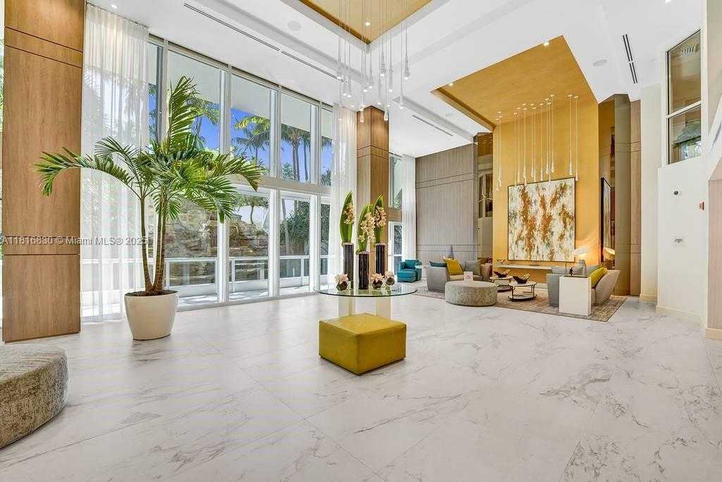Small Image of 21055 YACHT CLUB DR #502, Aventura Number 28