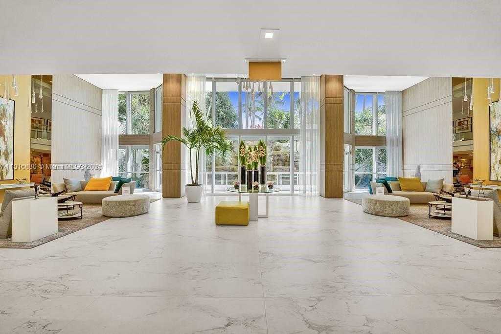Small Image of 21055 YACHT CLUB DR #502, Aventura Number 31