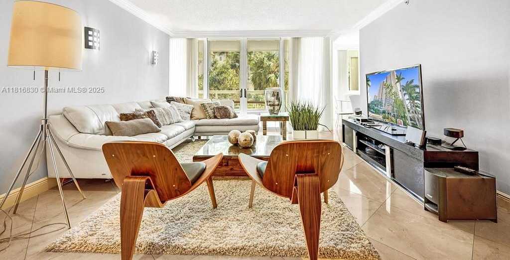 Small Image of 21055 YACHT CLUB DR #502, Aventura Number 4
